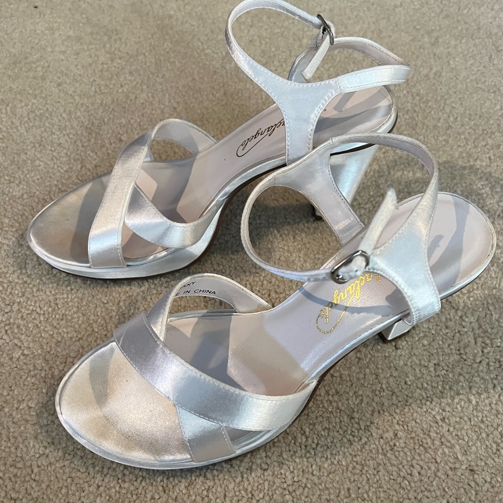 Michaelangelo (britany satin) White